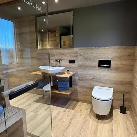 Kaiser's Mit Privater Sauna Struppen
