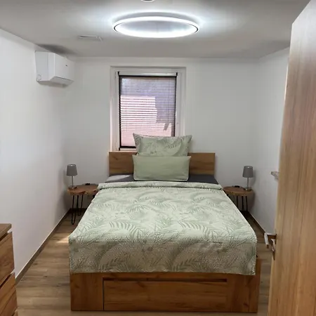 Kaiser's Mit Privater Sauna Struppen